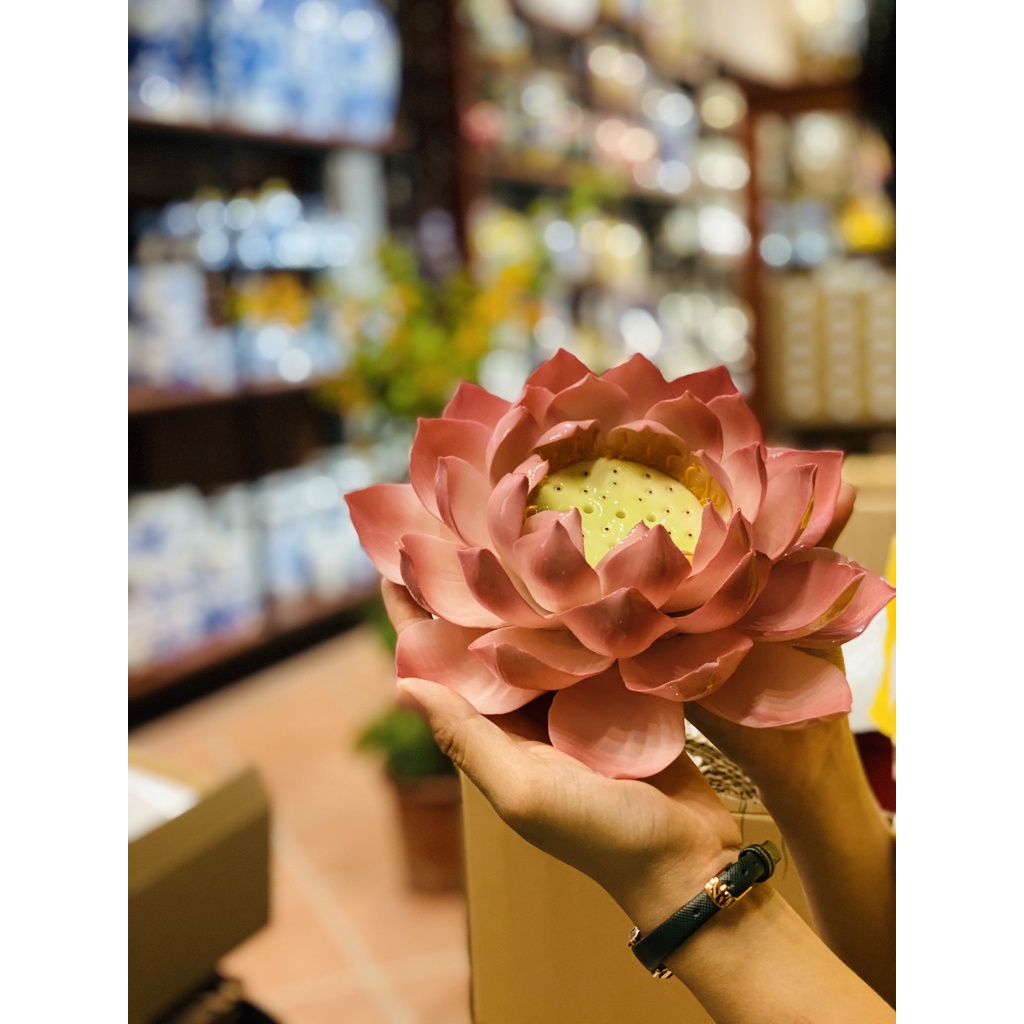 HOA SEN SỨ 15CM, 25CM CẮM CHÂN NHANG - TRẦM, NẾN