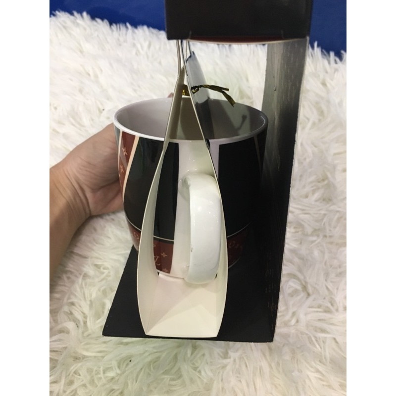 Hộp ly LV, Gucci