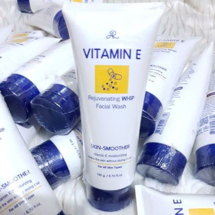 Sữa Rửa Mặt Vitamin E Thái Lan 190g