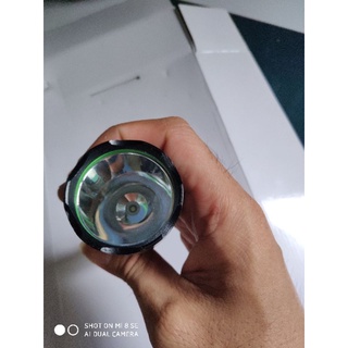 Đèn pin siêu sáng c8