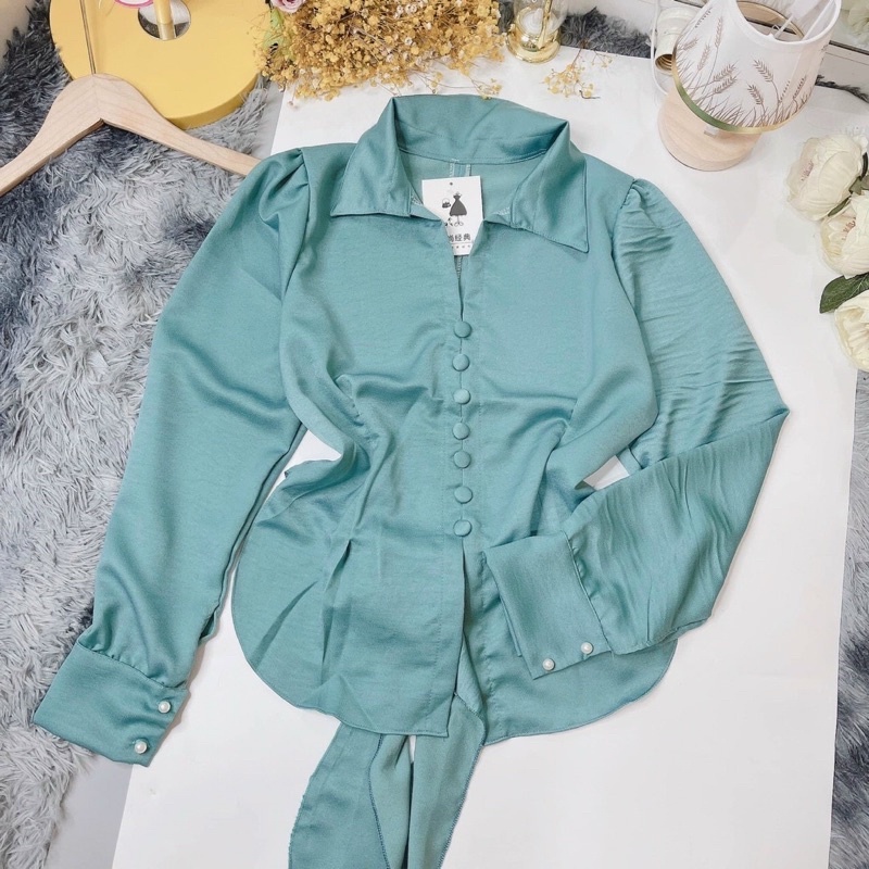 Áo sơmi phi kiểu cột lưng phối nút, sơ mi nữ lụa bóng | BigBuy360 - bigbuy360.vn