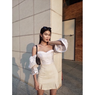 Chân váy xẻ chữ A ngắn tôn body Beige Split Skirt Reverclothings