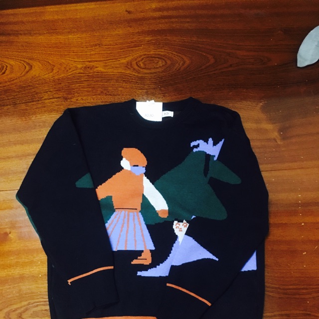 Áo len hình cô gái