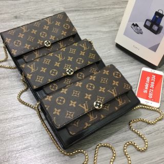 Túi đeo chéo họa tiết hoa nâu