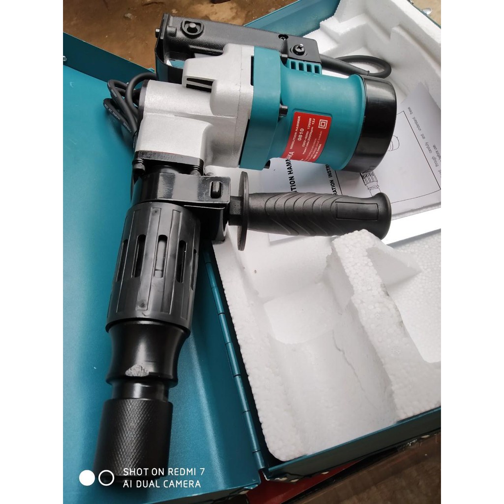 máy đục bê tông 17mm Makita 0810