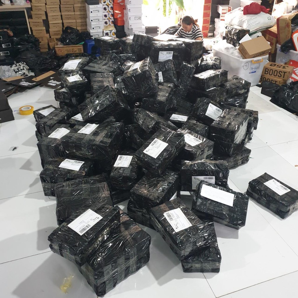 Giày Thể Thao,Giày sneaker,Giày 𝐀𝐥𝐩𝐡𝐚𝐛𝐨𝐮𝐧𝐜𝐞 Đen Trắng | BigBuy360 - bigbuy360.vn