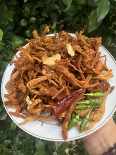 khô heo chấy tỏi lon 250g