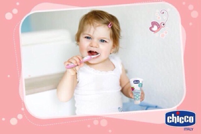 Bàn Chải Đánh Răng Chicco Cho Bé 6M +