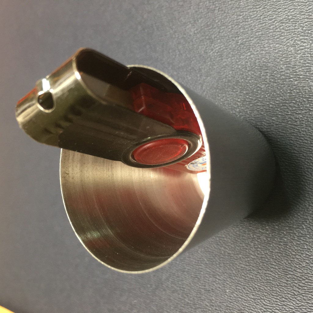 Bình tông nhôm xanh đựng nước, vỏ nhôm dung tích 2 lít shopxuka247 bao gồm túi đựng bình