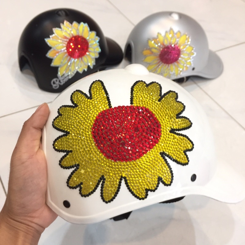 Nón thể thao đính hột đá có lỗ cột tóc