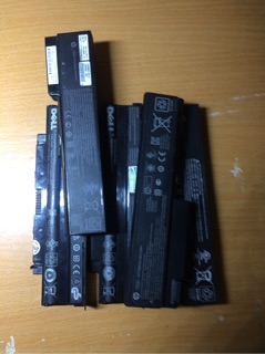Pin laptop cũ tháo máy