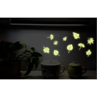 Decal trang trí tường Lá Rơi - Dạ Quang