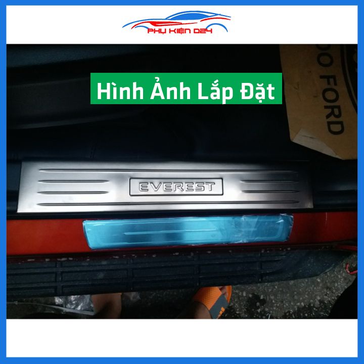 Bộ ốp bậc cửa trong ngoài nẹp bước chân Everest 2017-2018-2019-2020-2021-2022 Inox chống trầy trang trí xe