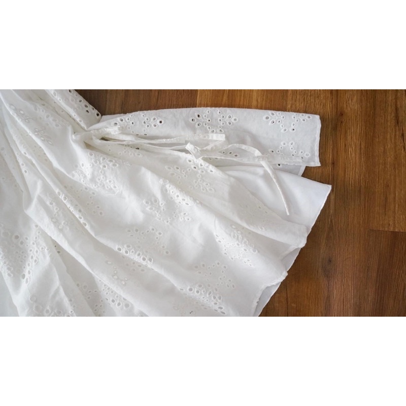 Chân váy cột dây