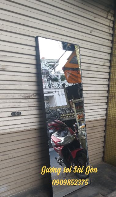 Gương soi toàn thân. (gương shop tràn viền)