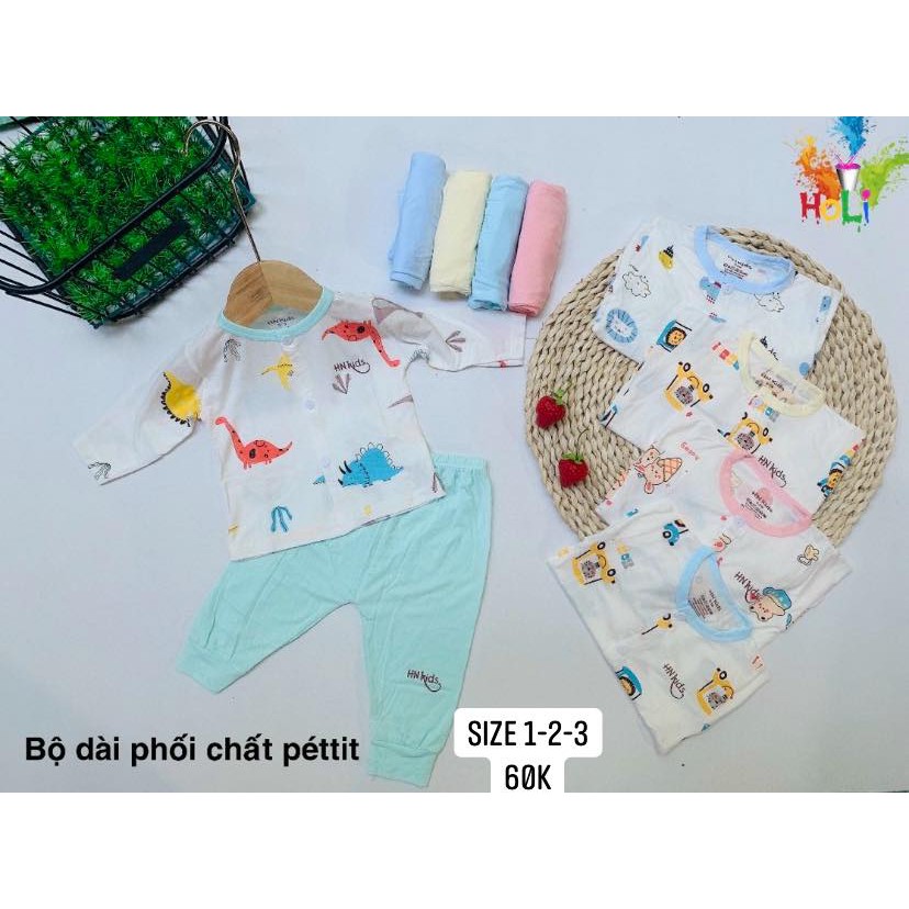 Bô dài hnkids peptit cúc giữa trắng họa tiết