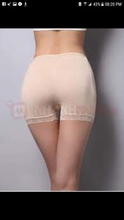 Quần mặc trong váy