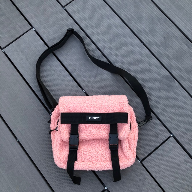 ( CẶP ) FUNKY FLEECE BAG