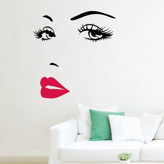 Decal dán tường nữ hình đôi môi đỏ