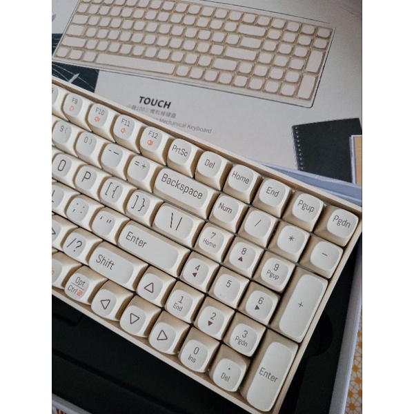 Bàn phím cơ không dây Lofree 68/100 phím