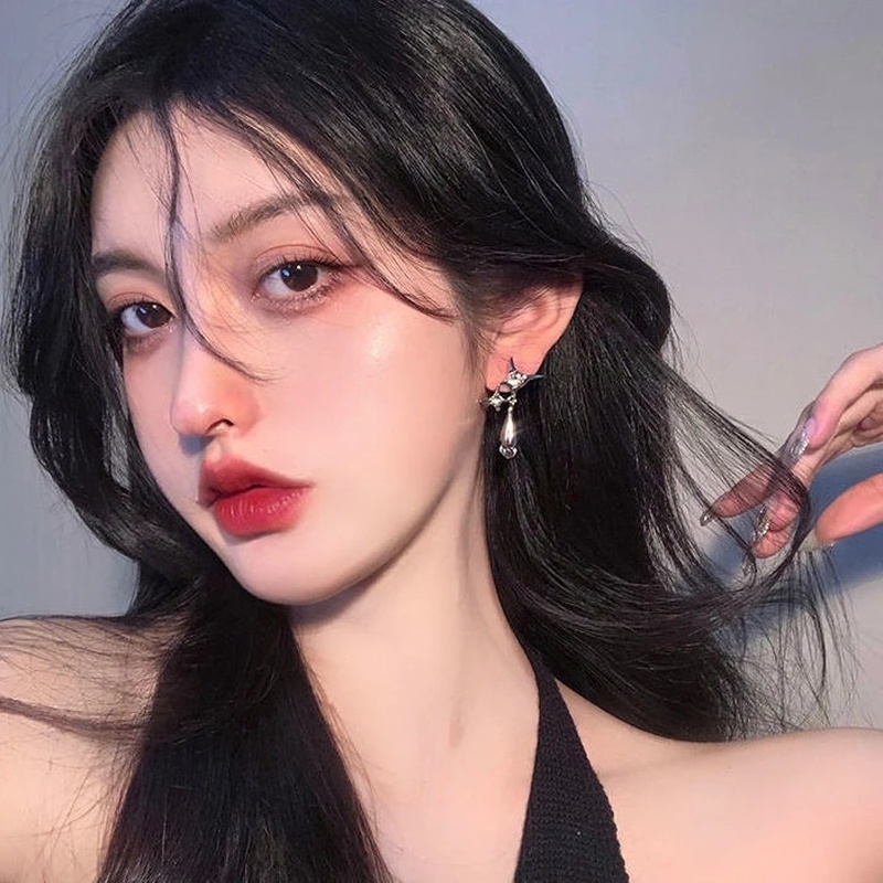 Khuyên Tai Nữ Trang Dáng Dài Tạo Hình Độc Đáo