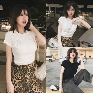 Áo thun nữ cổ tròn ngắn tay