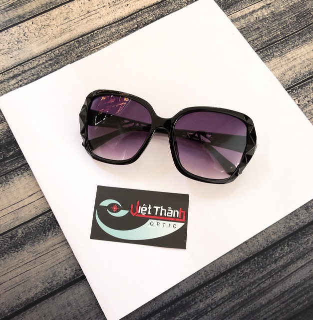 Kính chống nắng form vuông nữ thời trang giá sỉ