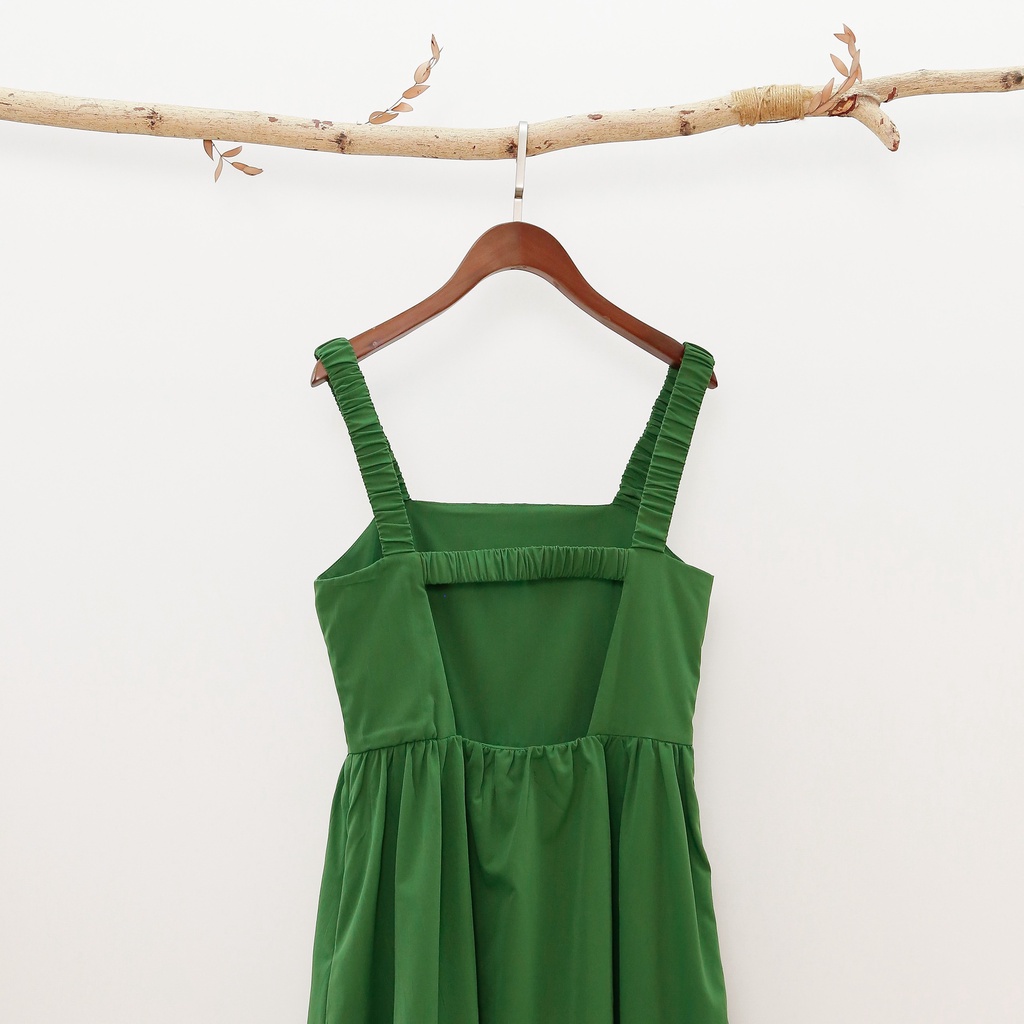 Váy maxi MOMOCO cổ vuông hai dây bản to hở lưng chất thô mềm M2972