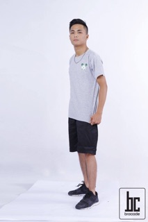 Áo phông ngực in Mickey Brocode