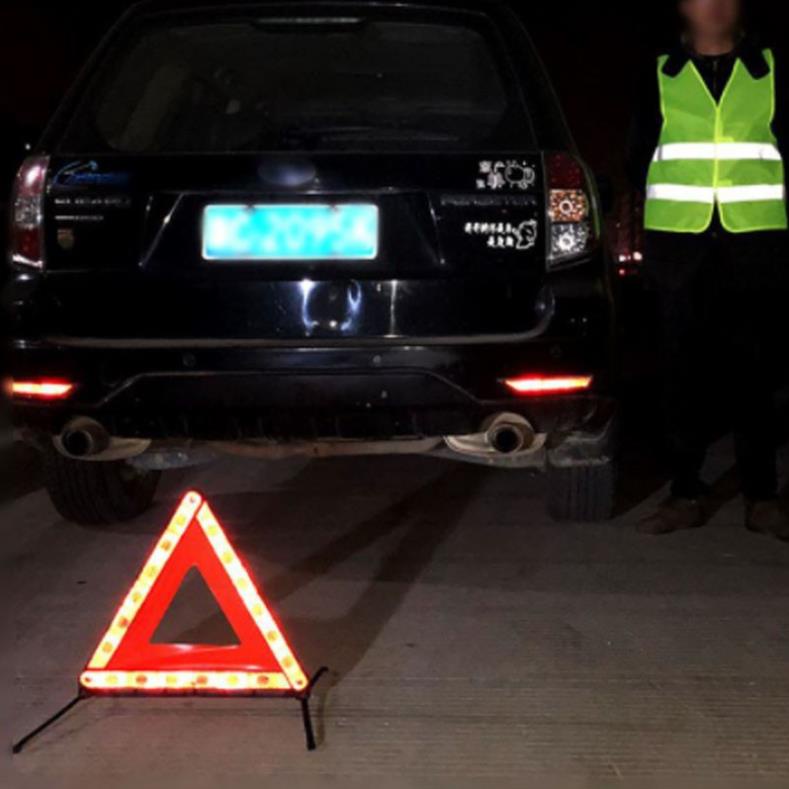 Biển Cảnh Báo Nguy Hiểm Tam Giác Có Phản Quang Cho Ô Tô xe hơi