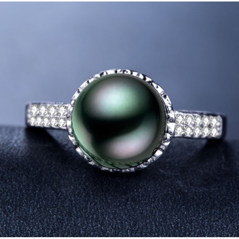 Nhẫn đính hôn bằng mạ bạc đính hạt ngọc trai đen và đá topaz trắng