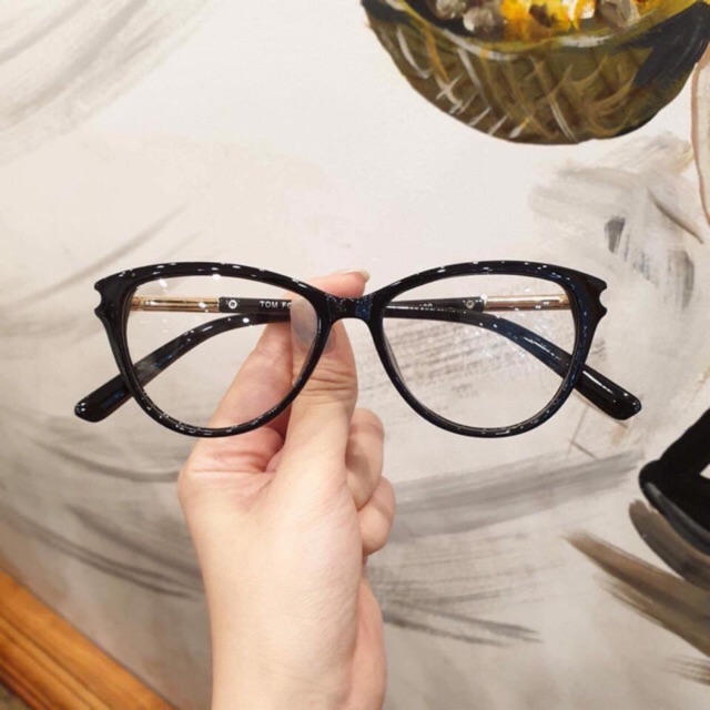 Kính mắt mèo tomford