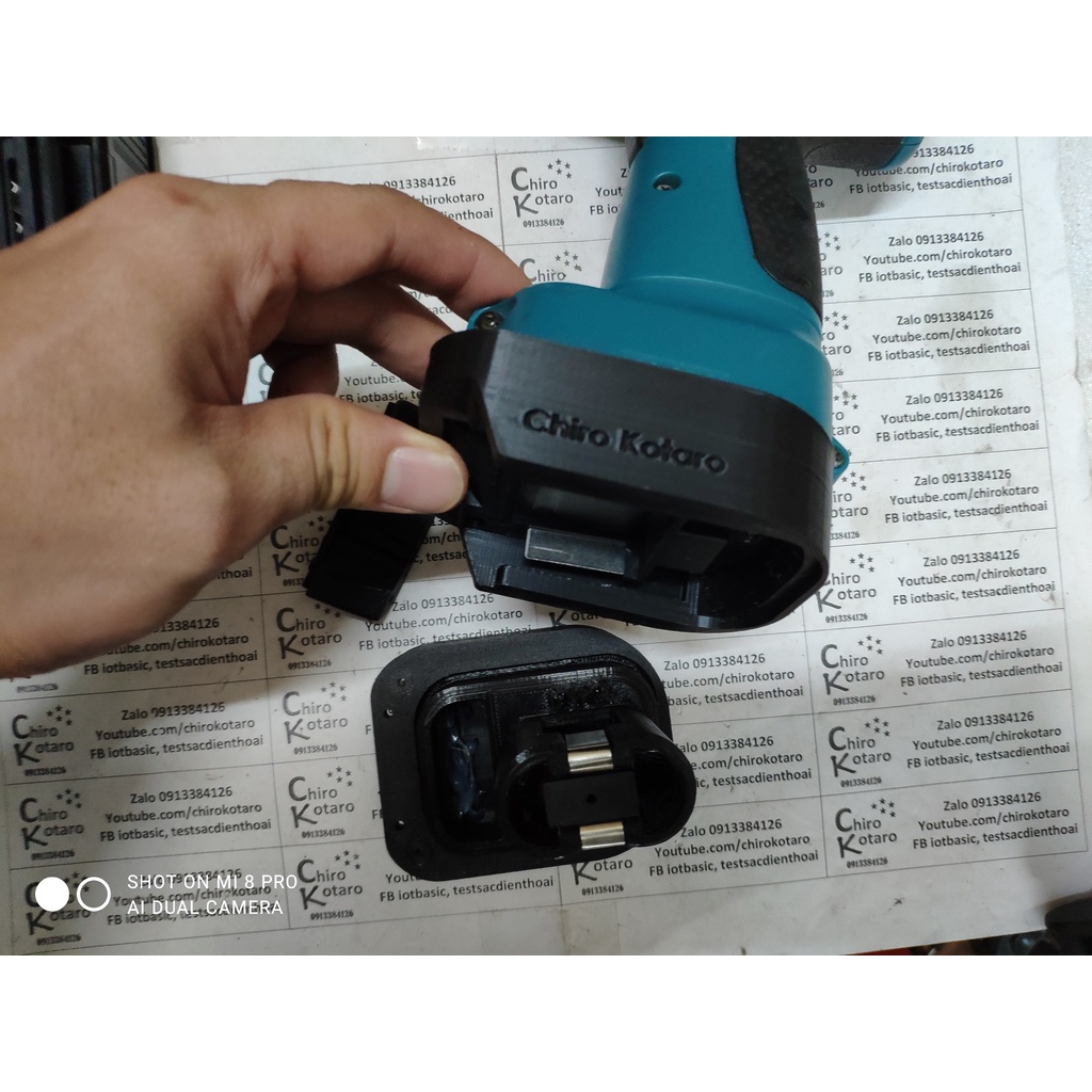 NEW! Đế chuyển pin máy khoan, vit Makita 9.6V NiCD dạng lẫy chốt giữa sang dùng hộp pin cài Makita