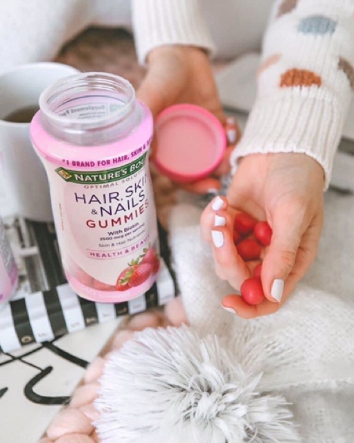 kẹo dẻo Nature’s Bounty Hair, Skin & Nails Gummies with Biotin  2,500 mcg date 5/22 | BigBuy360 - bigbuy360.vn