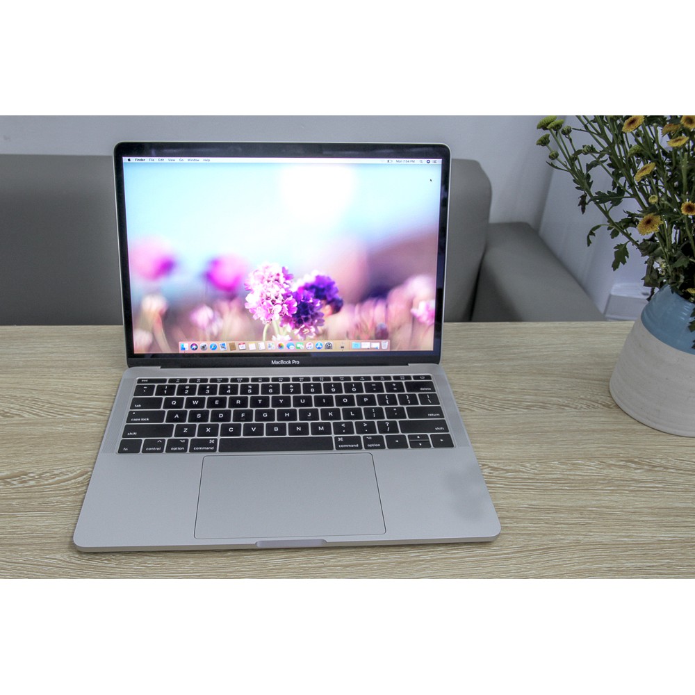 Macbook Pro 13" 2016 MLL42 256Gb mới 99%