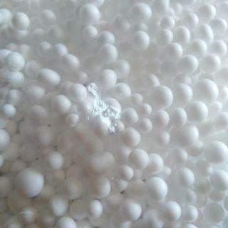 Hạt xốp câu lăng xê