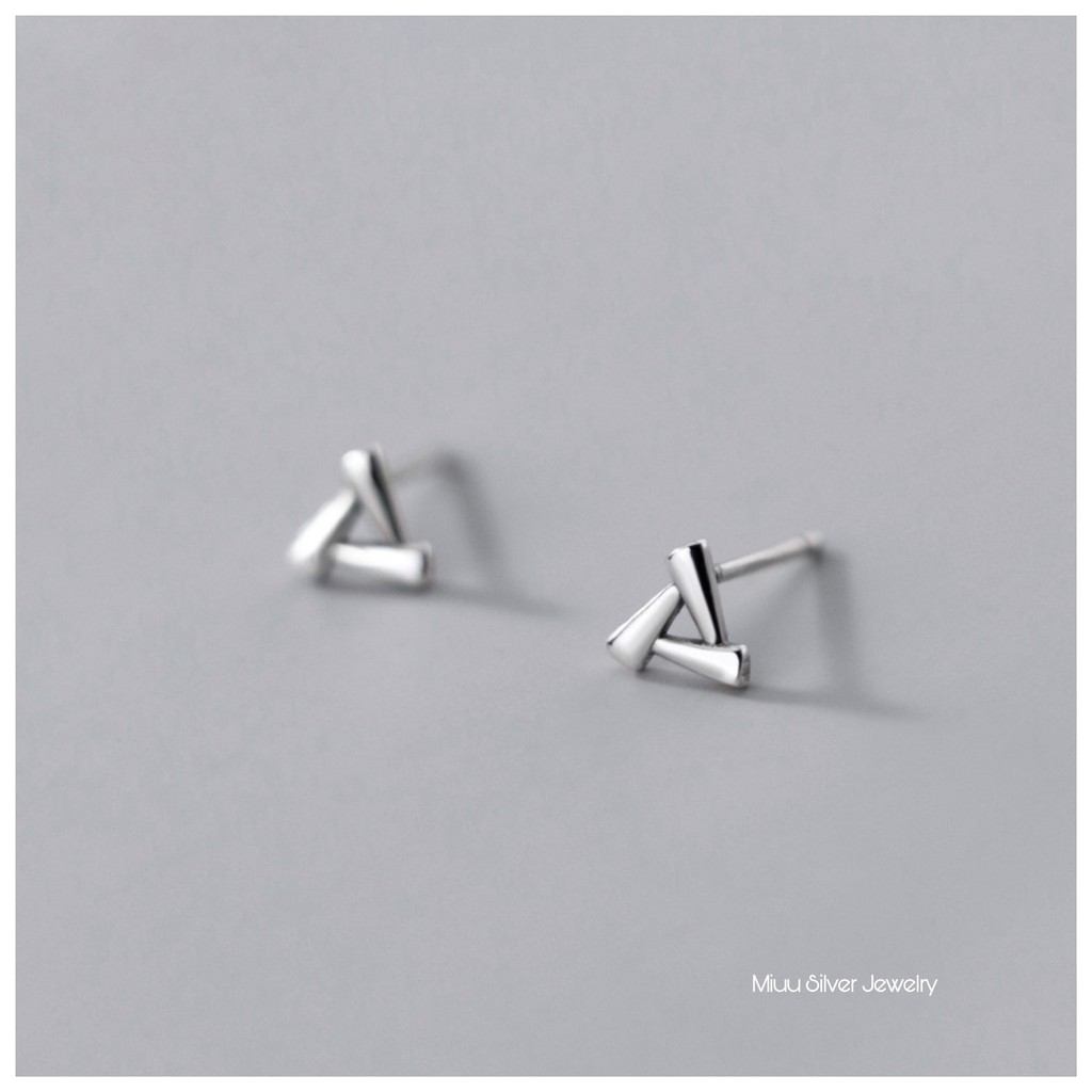 Khuyên tai bạc Miuu Silver, bông tai nữ Triangle