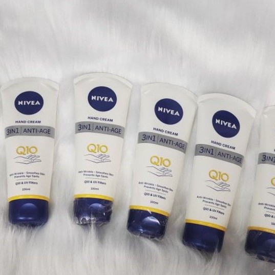 Kem bôi dưỡng da tay Nivea Q10 100ml giúp da trắng sáng ngăn ngừa lão hóa - Hàng Đức