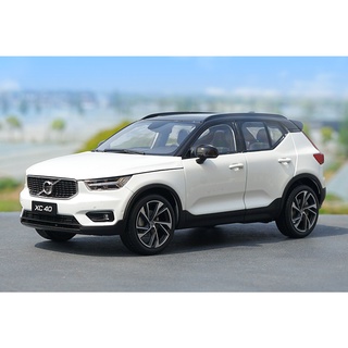 Mô hình xe volvo xc40 tỉ lệ 1:18