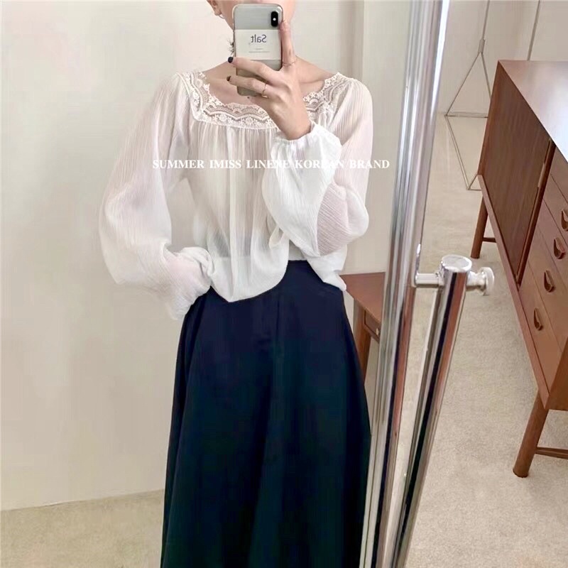 Áo cổ vuông viền ren