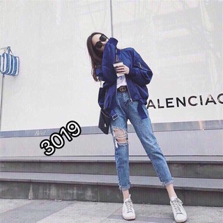Baggy Jeans Rách 1 Bên