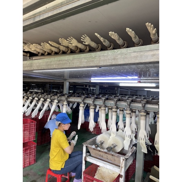 1 thùng ( 10 bịch x bich 100 chiếc ) găng tay y tế Latex khám bệnh mega GLove .