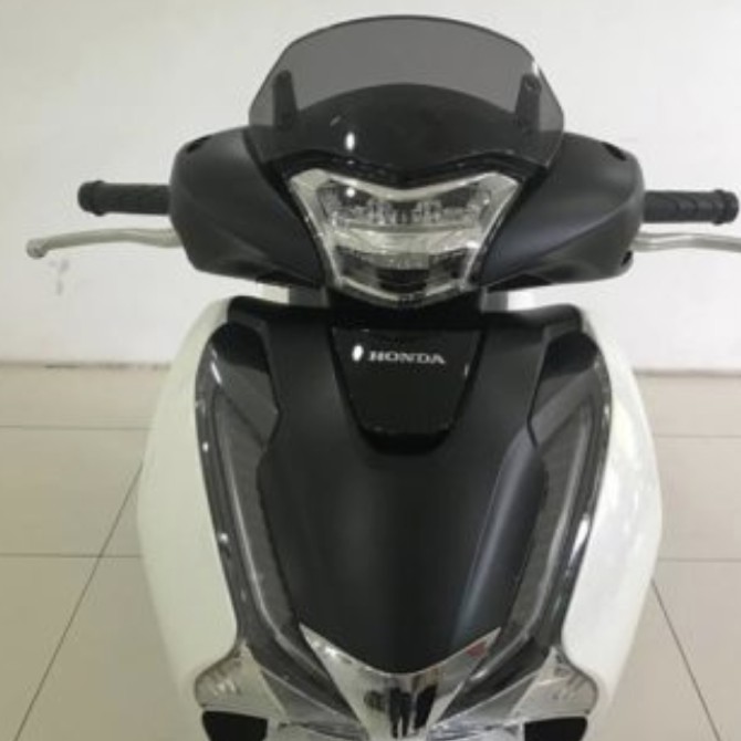 Kính chắn gió SH 2018 thanh khang 006001763