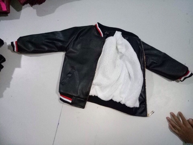 Áo Da thời trang lót lông cho bé