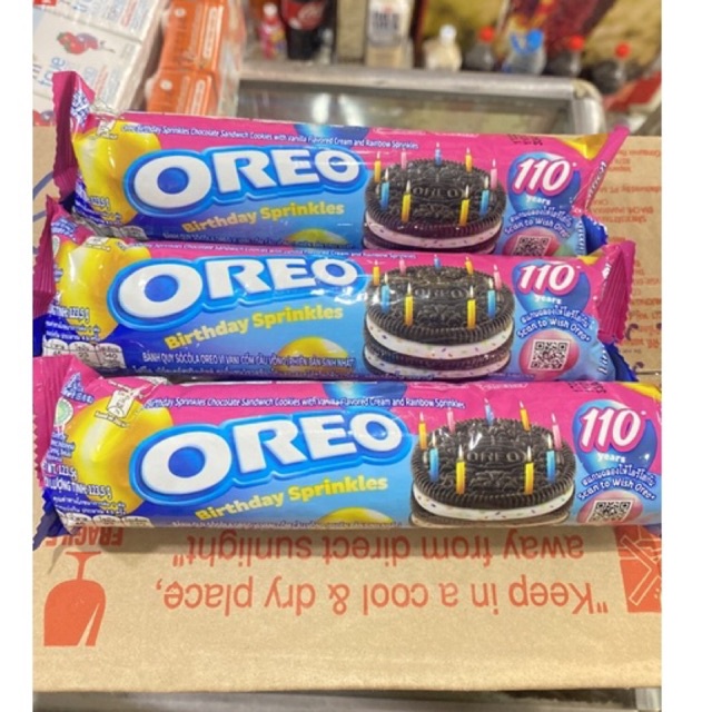 Bánh Quy Oreo Vị Socola Vani Cốm Cầu Vồng (Phiên Bản Sinh Nhật) Thỏi 123,5g