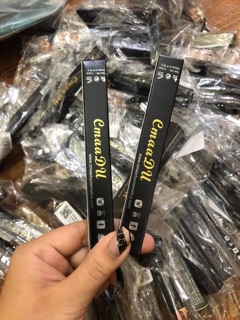 Kẻ mắt Cmaa Du