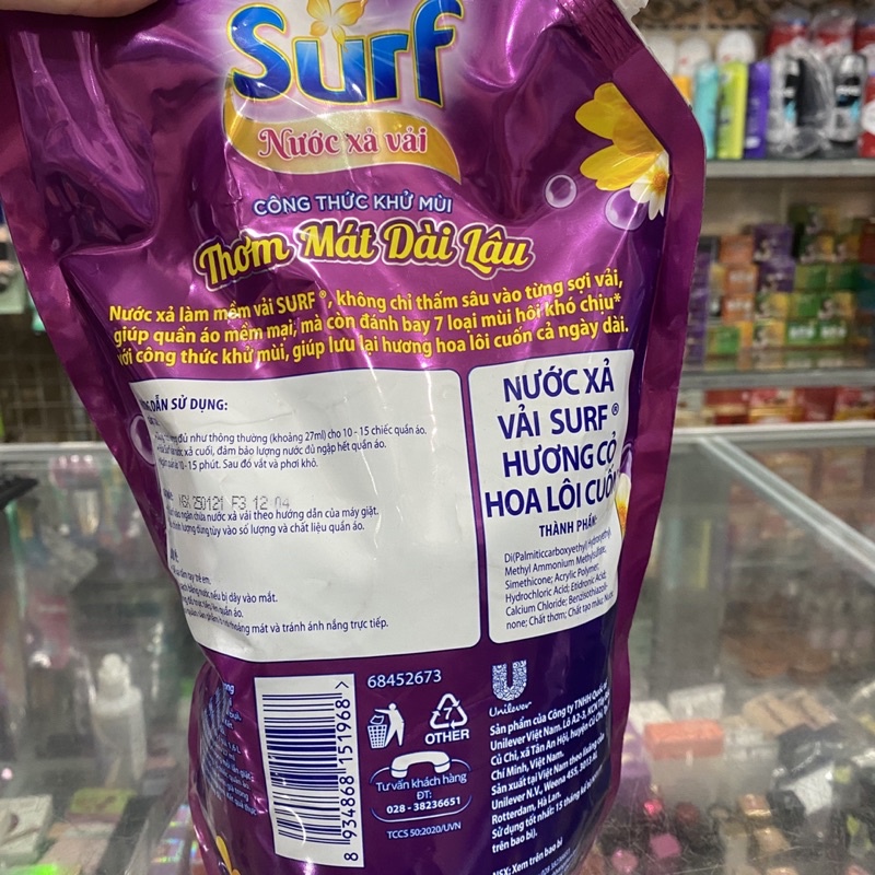 Nước xả vải Surf hương lôi cuốn túi 1.6 lít