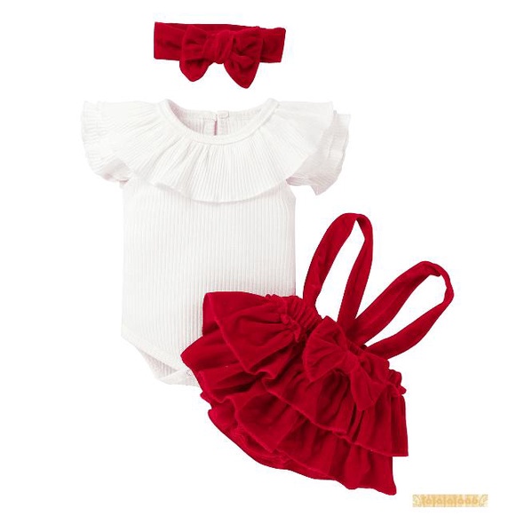 Áo liền quần tay bèo và chân váy yếm vải nhung có băng đô xinh xắn cho bé