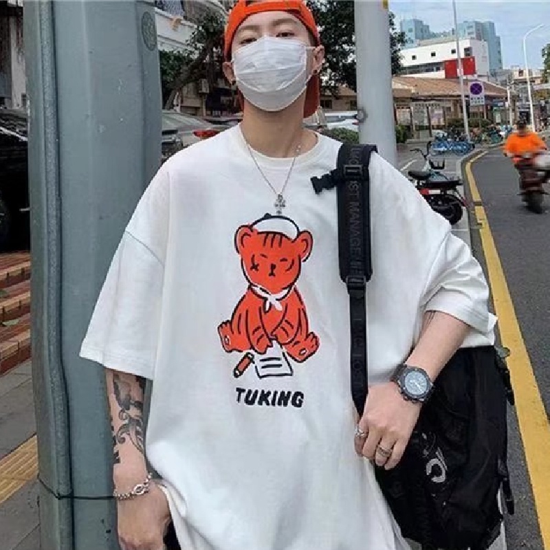 Áo Thun Tay Ngắn Dáng Rộng In Họa Tiết Hoạt Hình Phong Cách Hồng Kông Thời Trang Mùa Hè Cho Nam size M-8XL