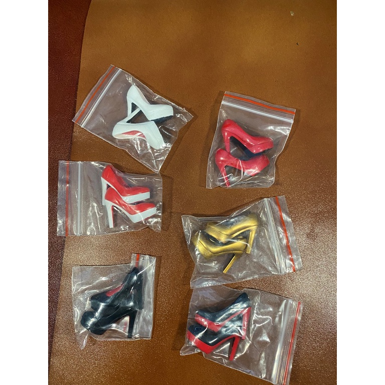 Mô hình 1/6 lính guốc nữ